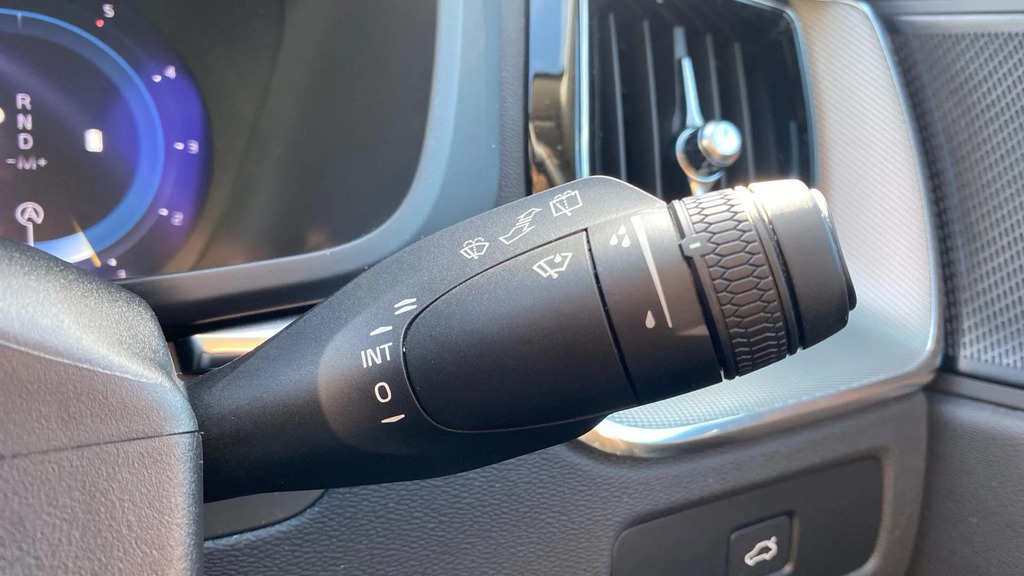 Volvo XC60 Plus Grey #18
