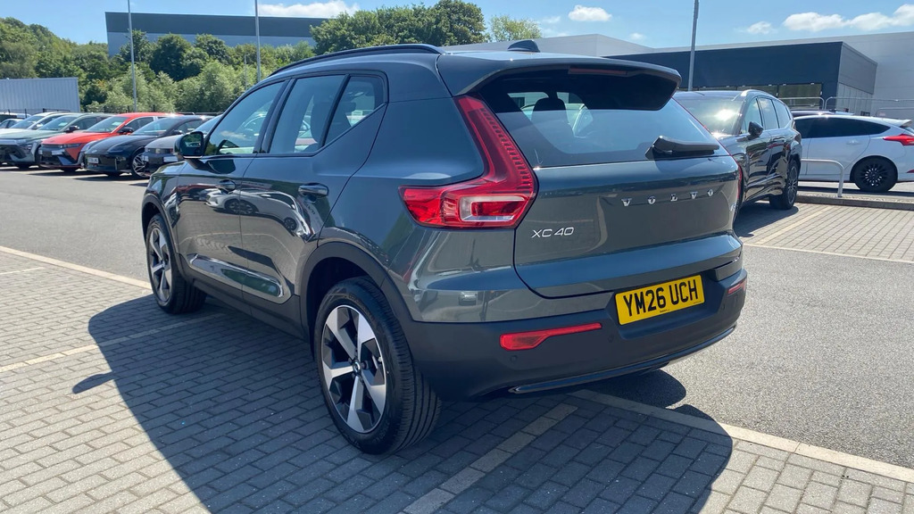 Volvo XC40 2.0 B3p Plus Dark #4
