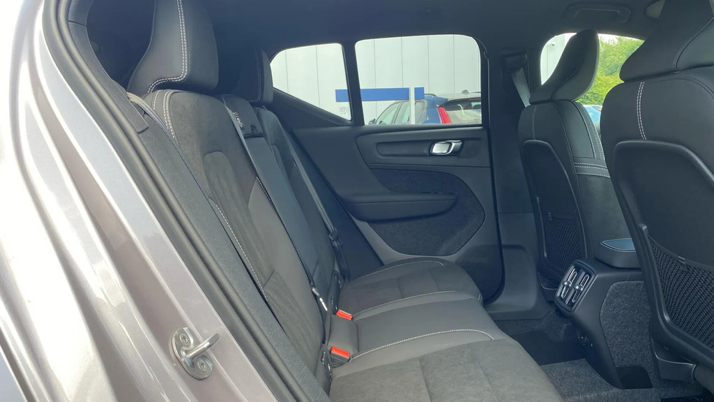 Volvo XC40 2.0 B3p Plus Dark YM26UBS #6