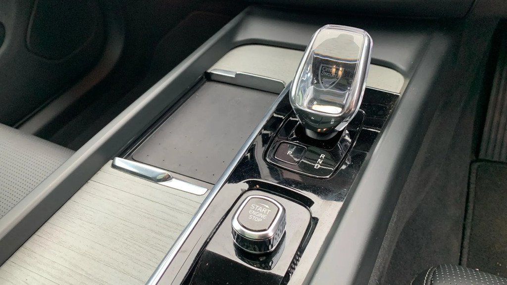 Volvo XC60 Plus Blue #24