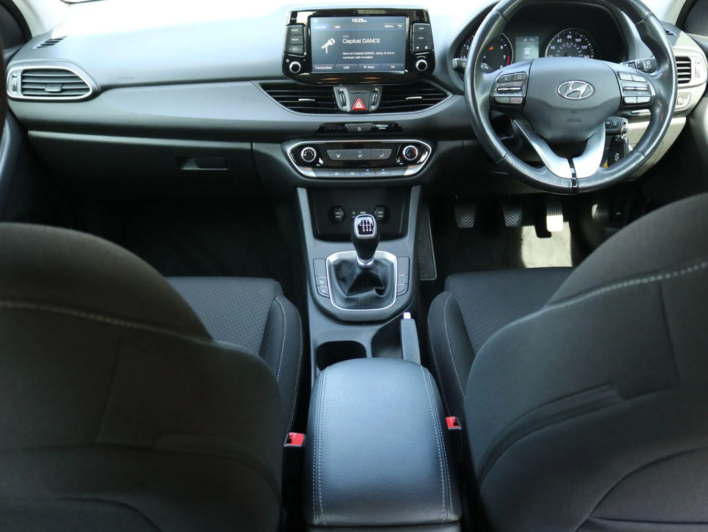 Hyundai I30 Crdi Se Nav Black #11