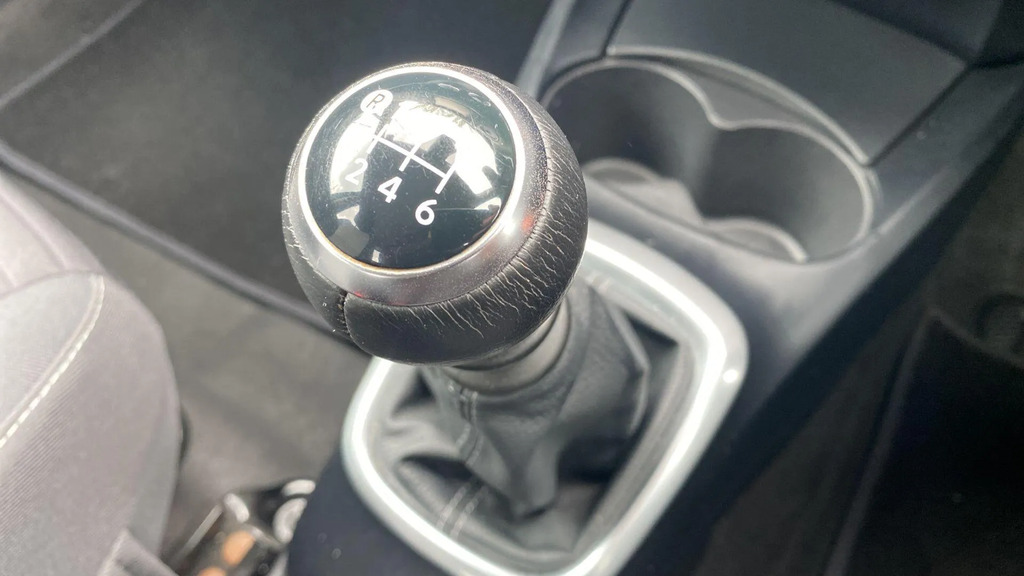 Toyota Yaris Launch Edition #25