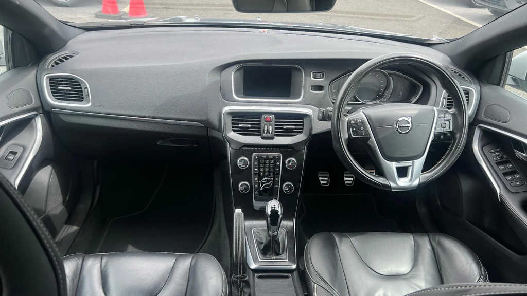 Volvo V40 2.0 T2 R-design Edition Euro 6 Ss  #4