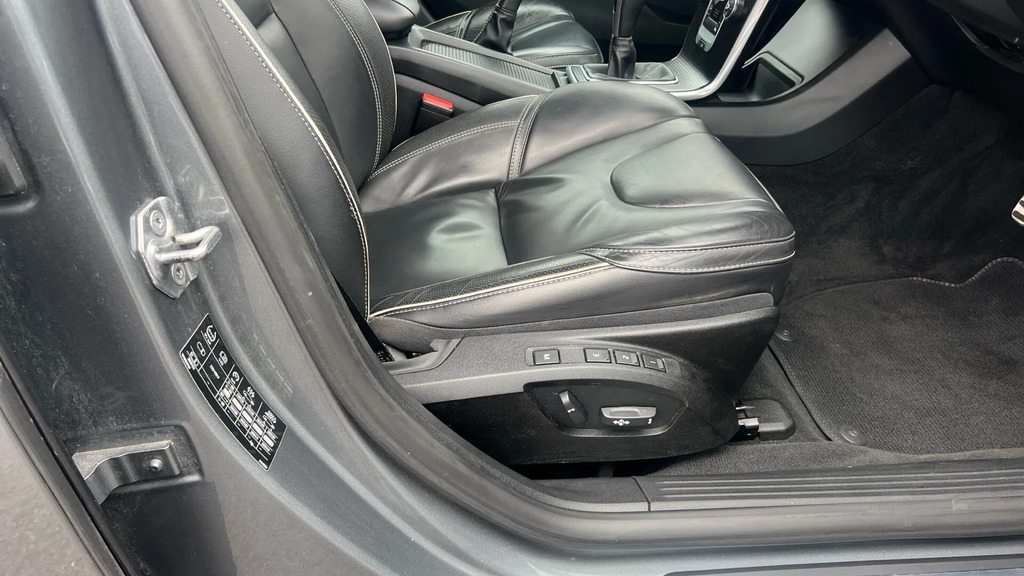 Volvo V40 T3 R-design Pro Grey #27