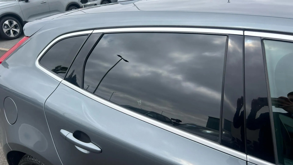 Volvo V40 T3 R-design Pro Grey #36