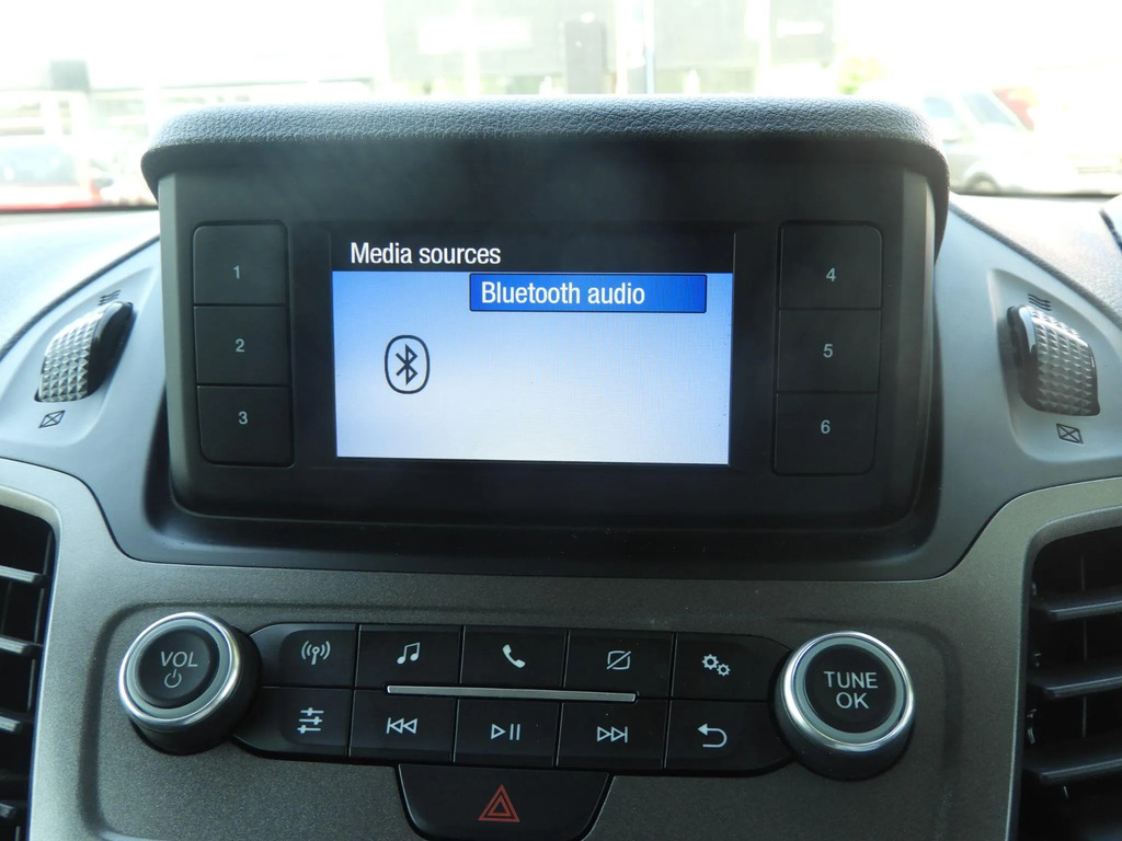 Ford Transit Connect 1.5L Trend White #24