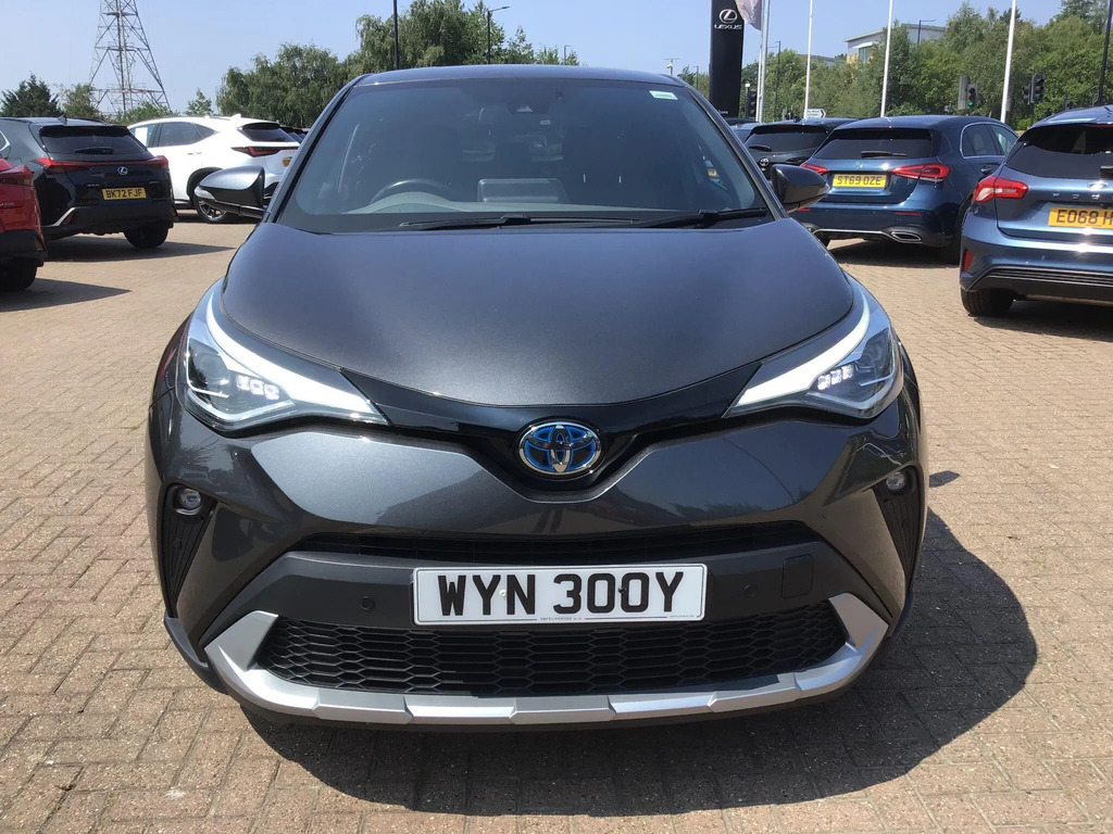 Toyota C-Hr Dynamic White #8