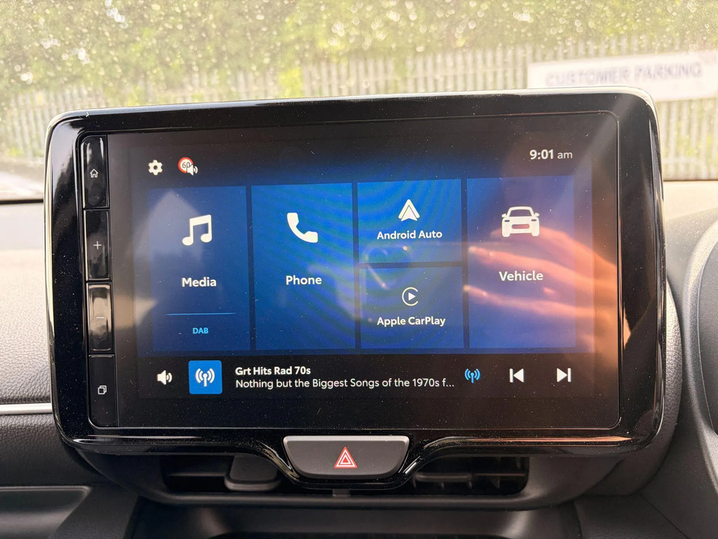Mazda 2 1.5I Hybrid Centre Line Cvt Silver #16