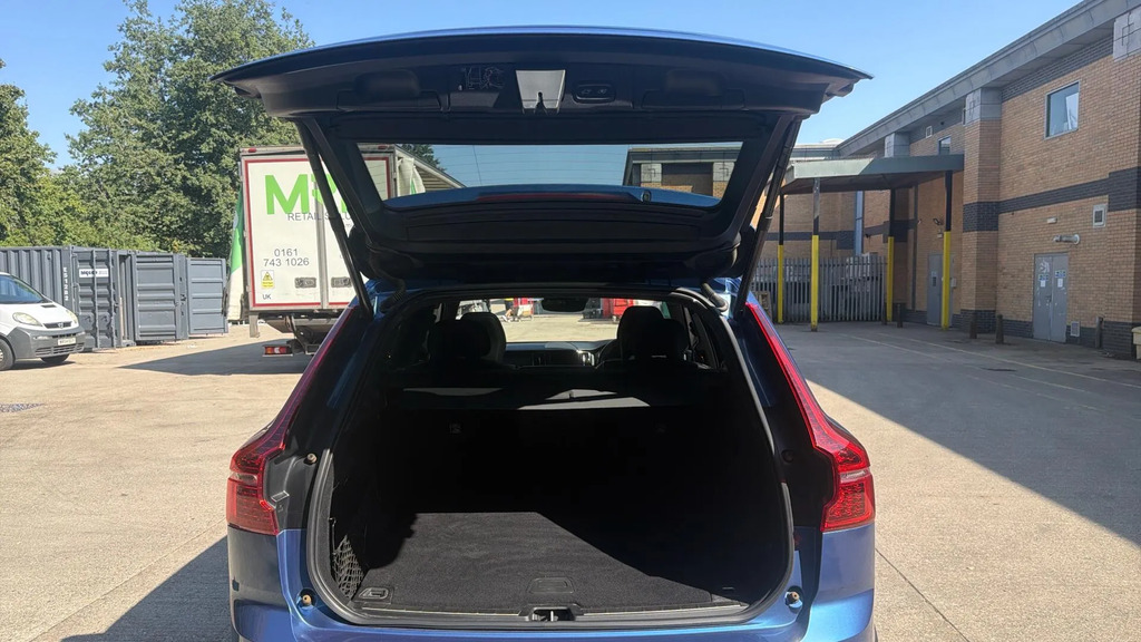 Volvo XC60 D4 R-design Red #12