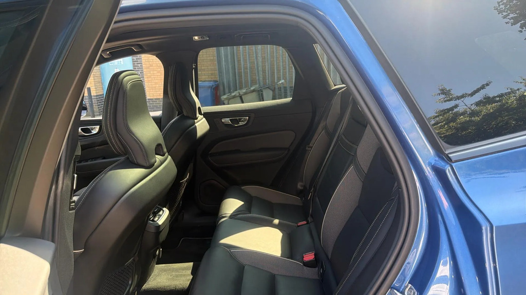Volvo XC60 D4 R-design Red #29