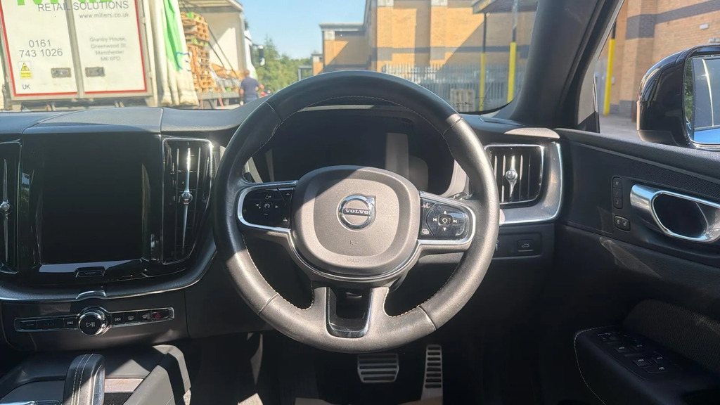 Volvo XC60 D4 R-design Red #10