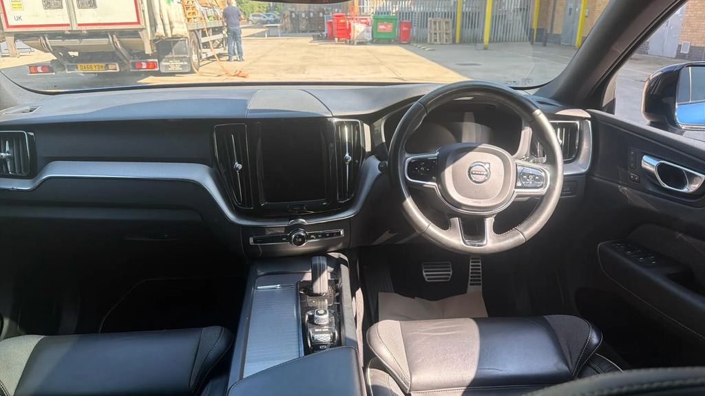 Volvo XC60 2.0 B5p 250 R Design Awd Geartronic #5