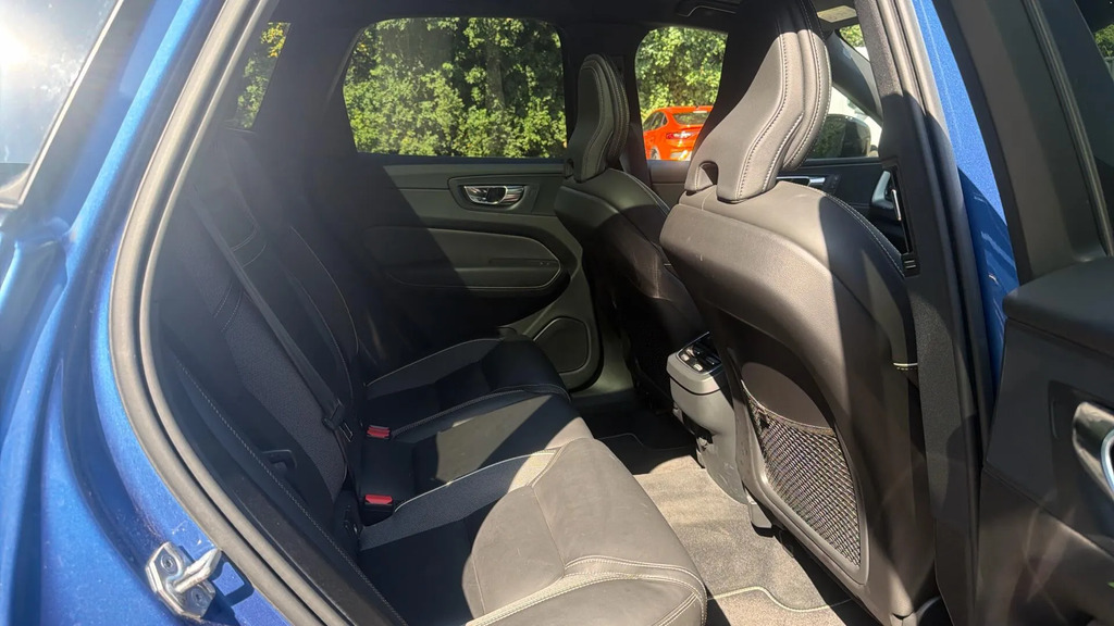 Volvo XC60 2.0 B5p 250 R Design Awd Geartronic #6