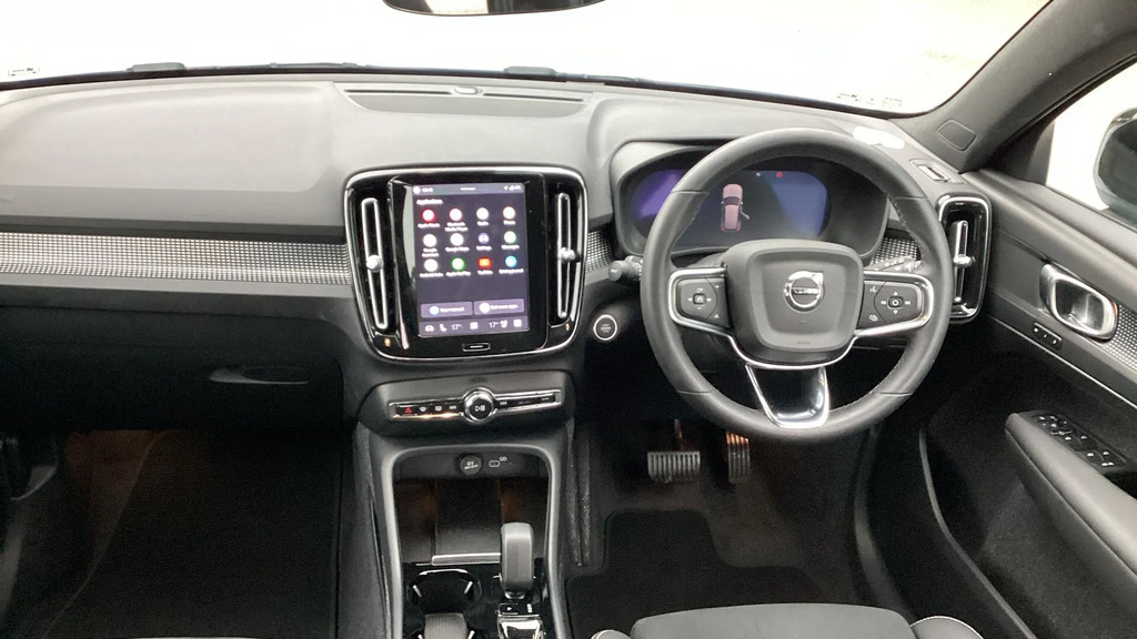 Volvo XC40 2.0 B3p Plus Dark #5