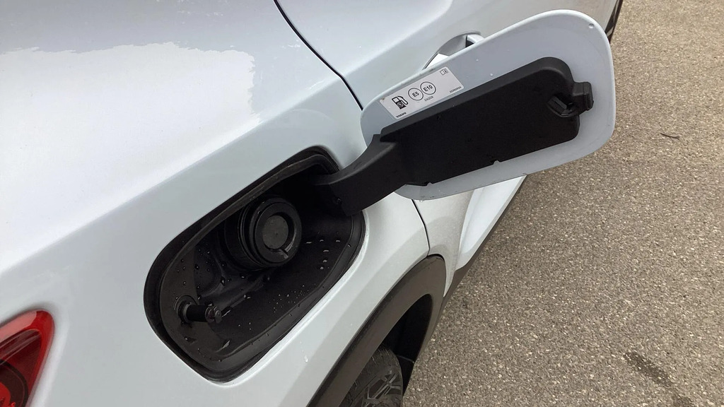 Volvo XC40 Plus Dark Black #35