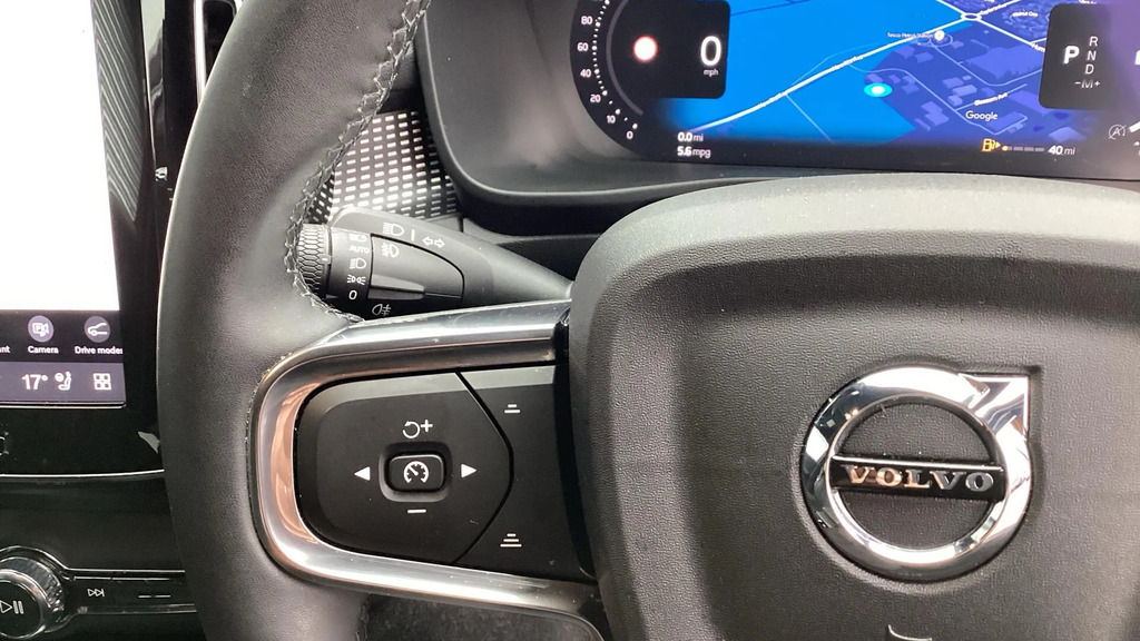Volvo XC40 Plus Dark Black #27