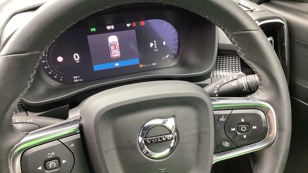 Volvo XC40 Plus Dark Black #29