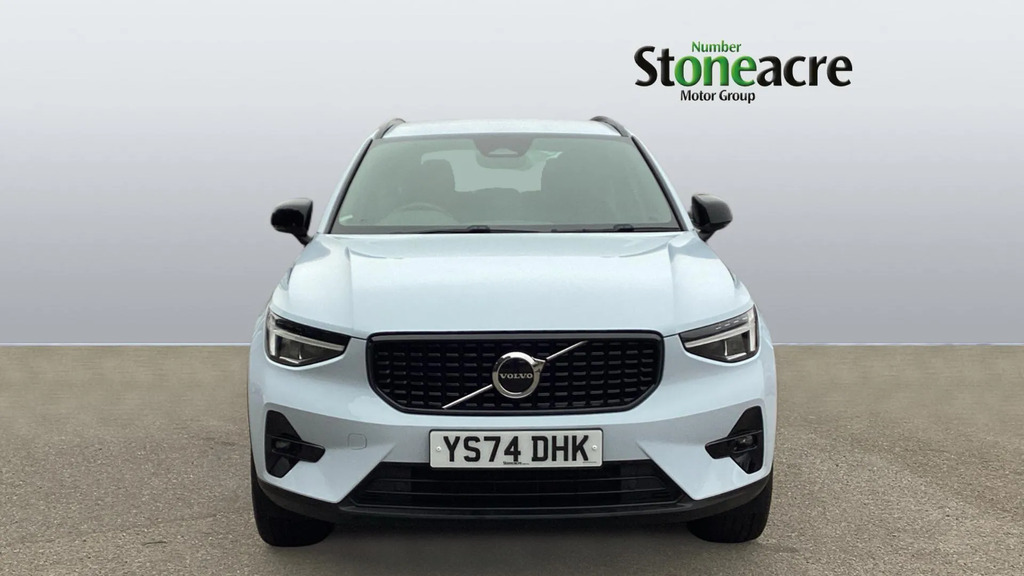 Volvo XC40 Plus Dark Black #8