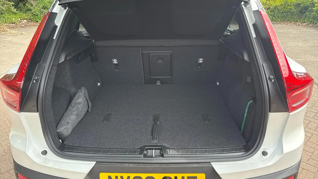 Volvo XC40 Plus Pro Dark Blue #13