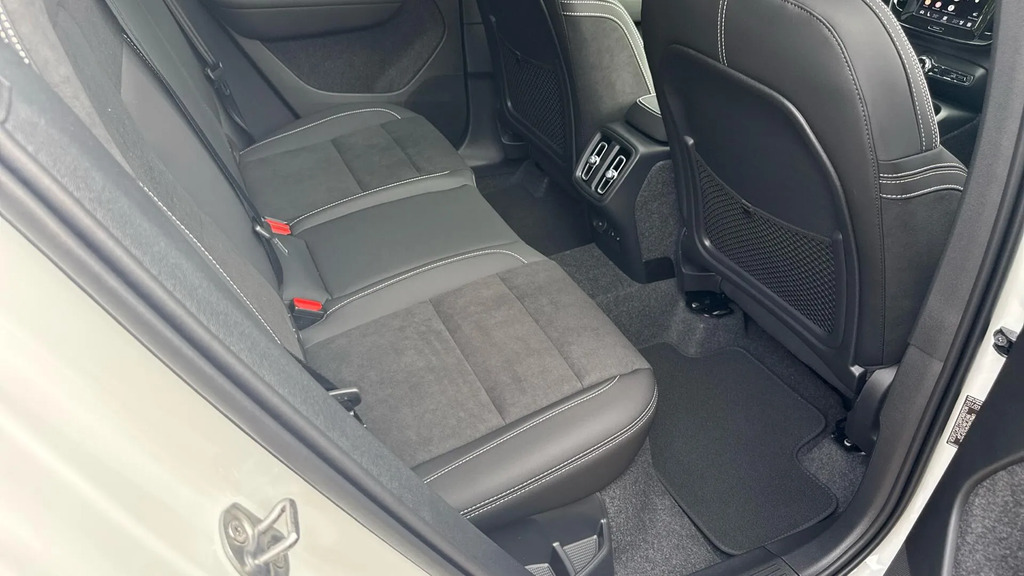 Volvo XC40 2.0 B3 Mhev Ultra Black Edition Dct Euro 6 S #6