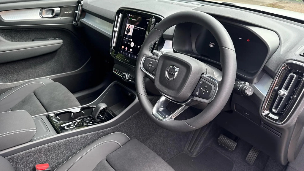 Volvo XC40 2.0 B3 Mhev Ultra Black Edition Dct Euro 6 S #4