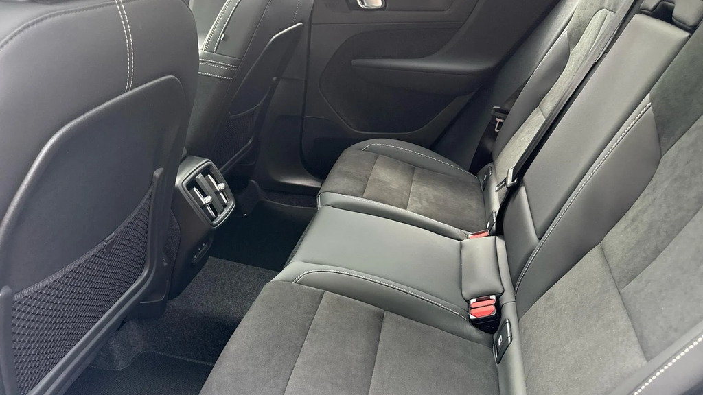 Volvo XC40 Plus Pro Dark Blue #27
