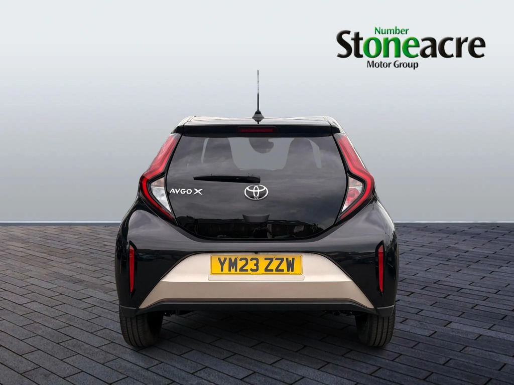 Toyota Aygo X 1.0 Vvt-i Edge #3