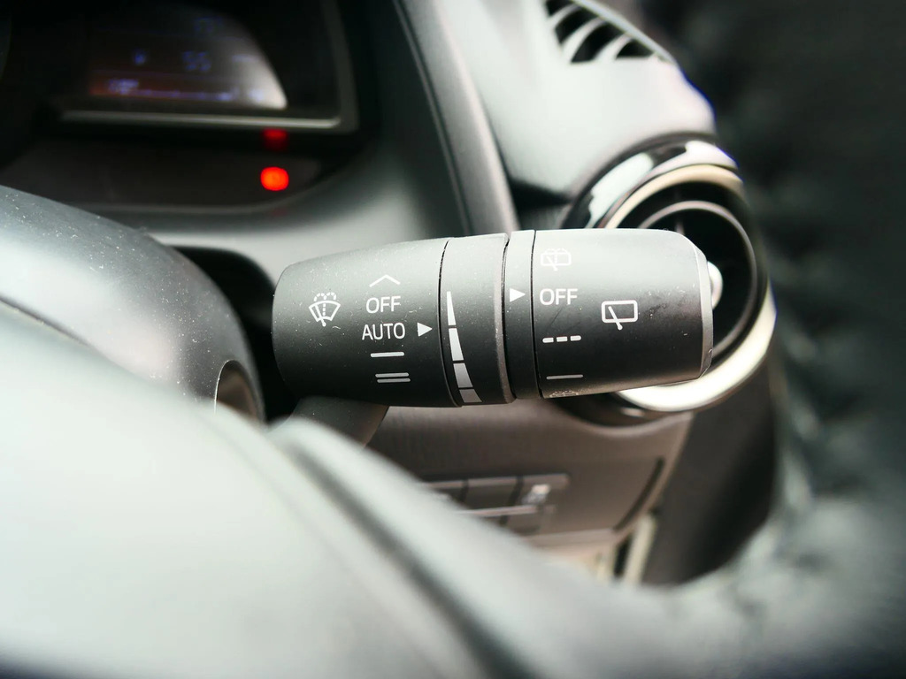 Mazda 2 1.5 E-skyactiv G Mhev Homura Aka Silver #20