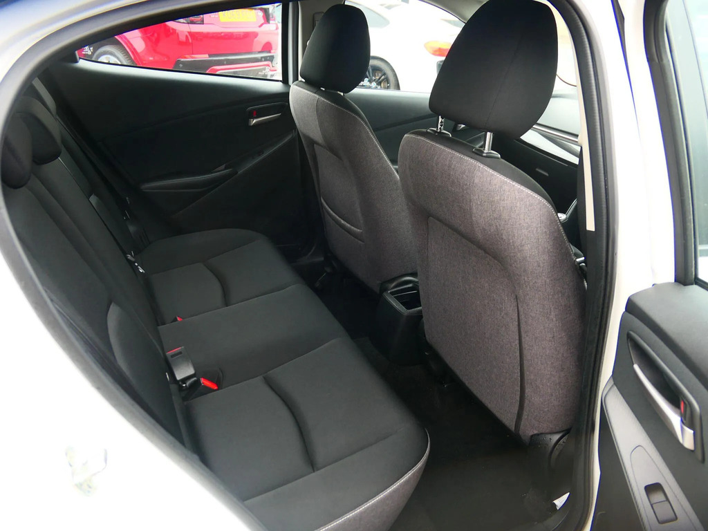 Mazda 2 1.5 E-skyactiv G Mhev Homura Aka Silver #12