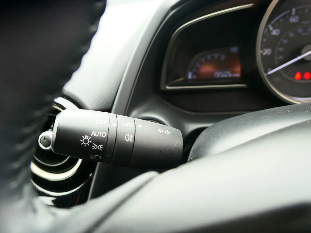 Mazda 2 1.5 E-skyactiv G Mhev Homura Aka Silver #19