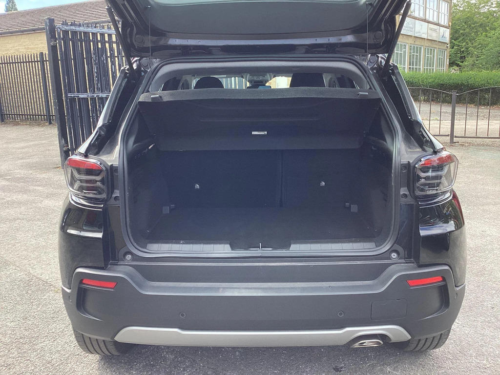 Jeep Avenger 115Kw Summit 54Kwh #10