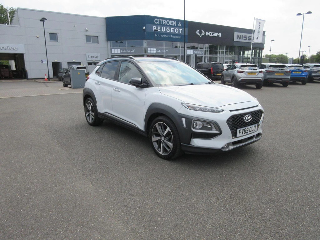 Hyundai Kona Premium White #1