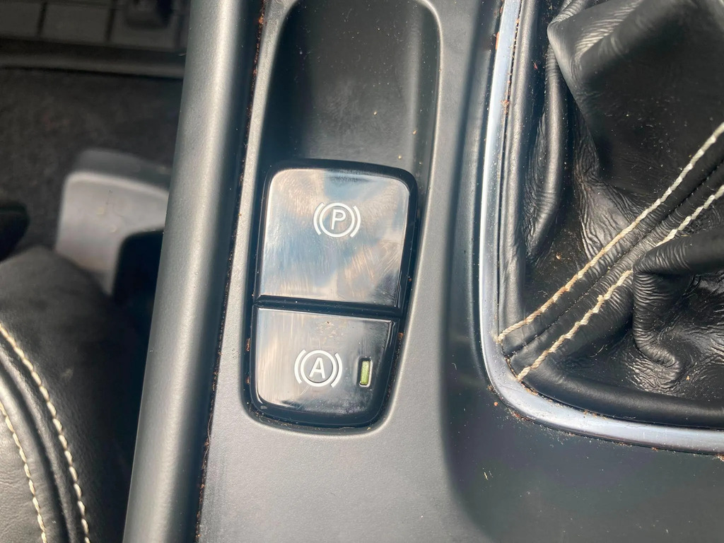 Volvo XC40 2L R-design Grey #17