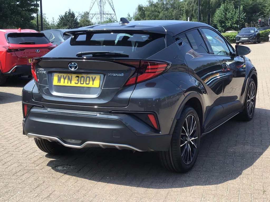 Toyota C-Hr Excel White #3