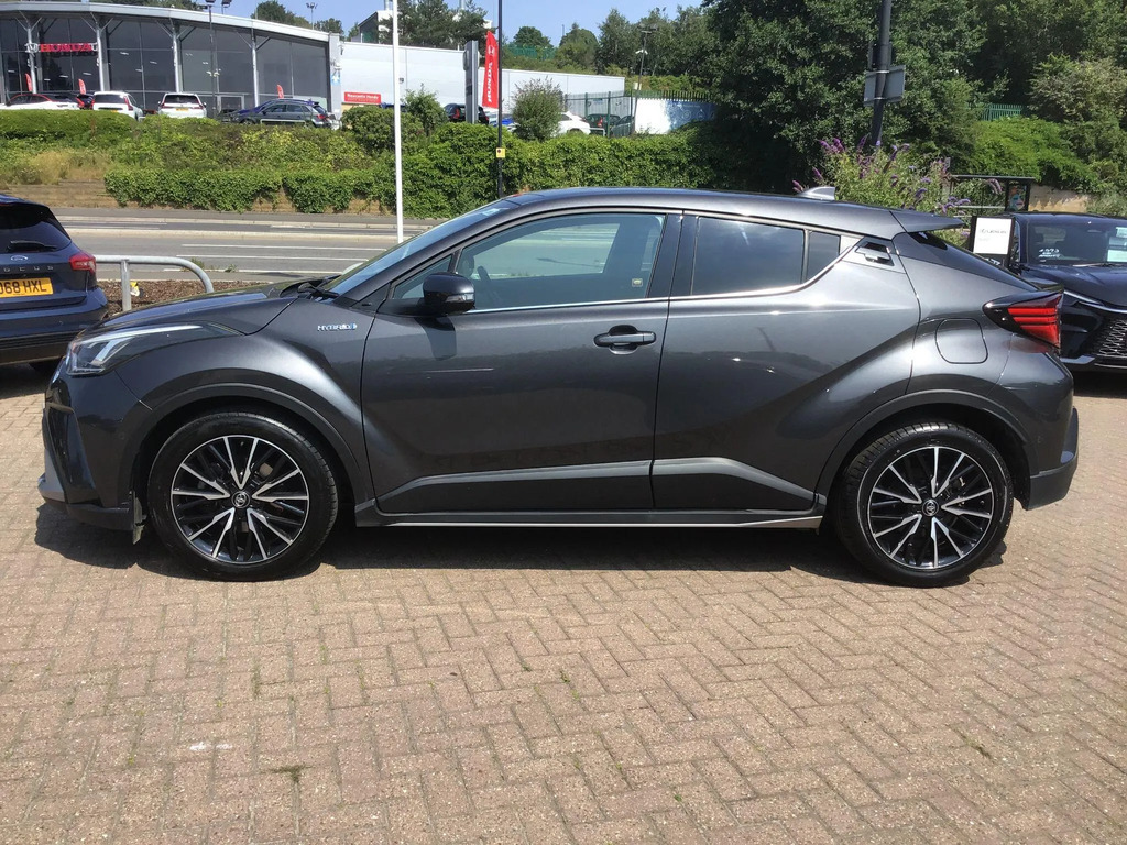 Toyota C-Hr Excel White #6