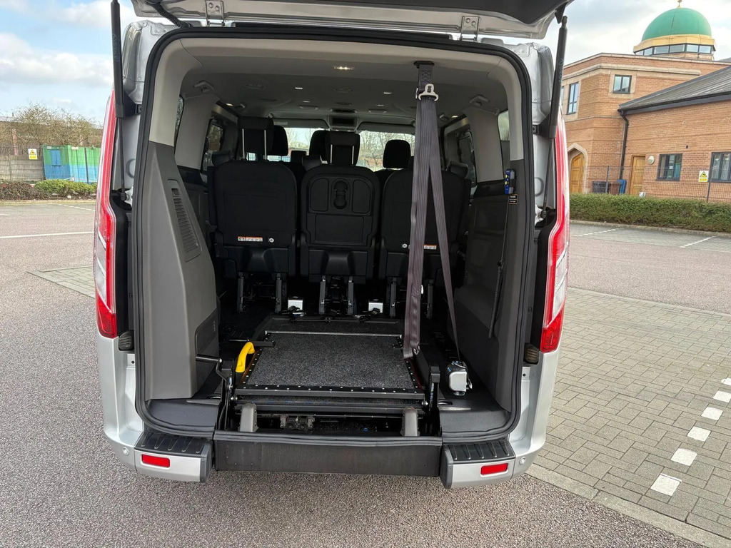 Ford Tourneo Custom  Black #40