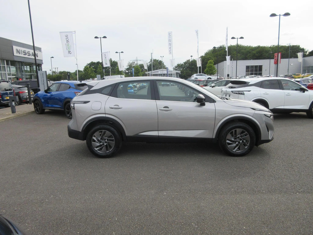 Nissan Qashqai 1.3 Dig-t Mhev Acenta Premium Euro 6 Ss