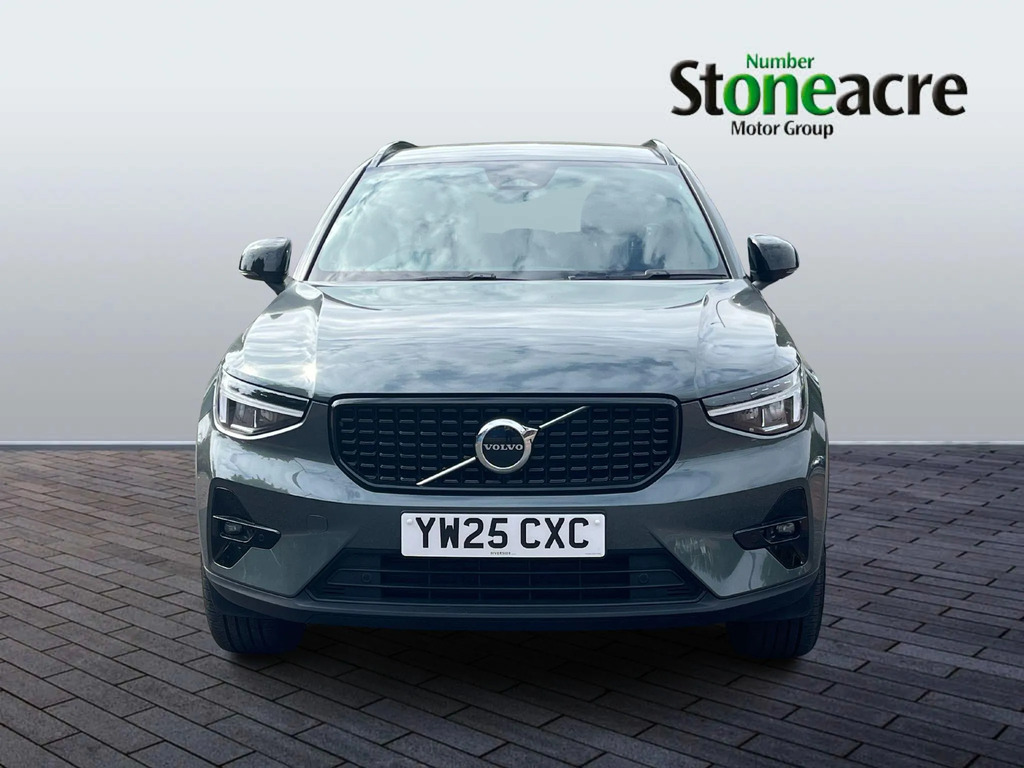 Volvo XC40 2.0 B3p Plus Dark #2