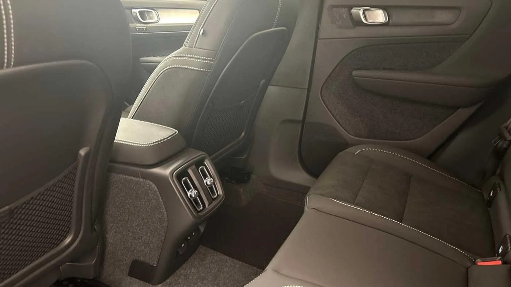 Volvo XC40 2.0 B3p Plus Dark Blue #9