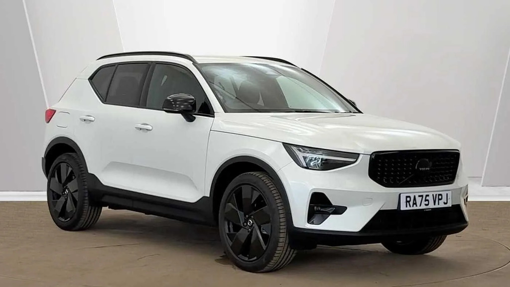Volvo XC40 2.0 B3p Plus Dark Blue #1