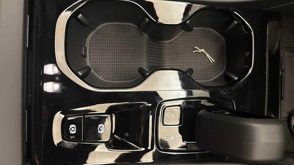 Volvo XC40 2.0 B3p Plus Dark Blue #26