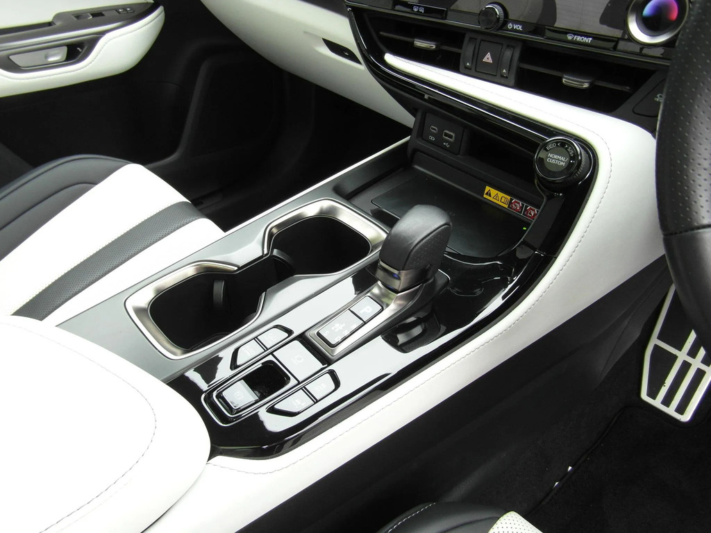 Lexus NX 450H Takumi Silver #21