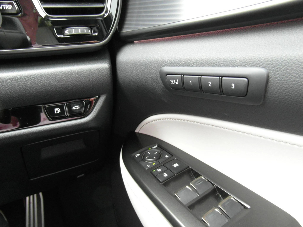 Lexus NX 450H Takumi Silver #29