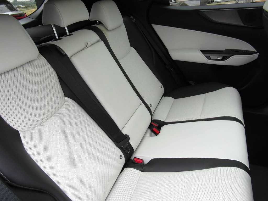 Lexus NX 450H Takumi Silver #26
