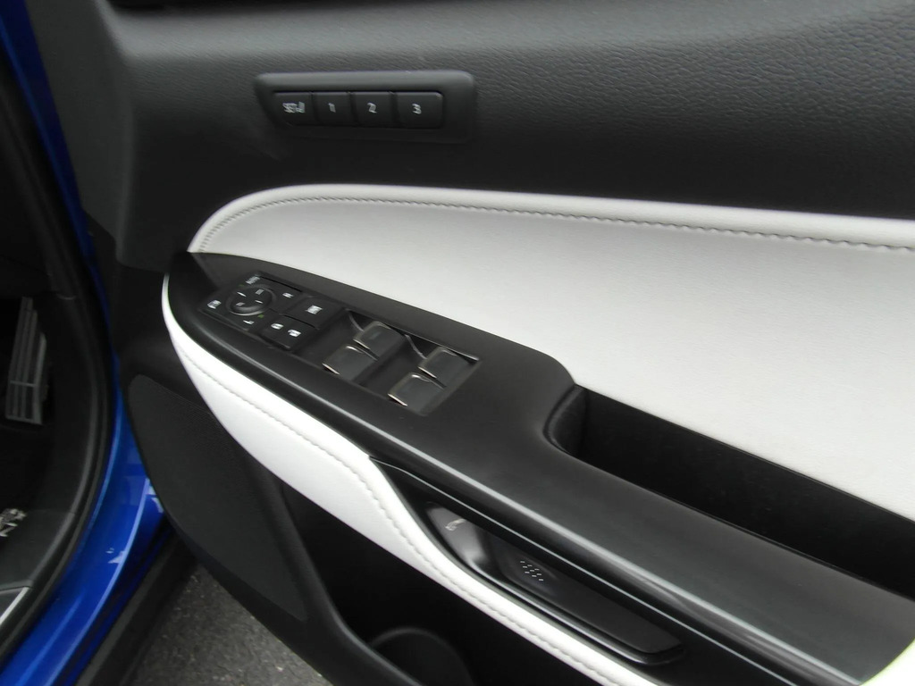 Lexus NX 450H Takumi Silver #28