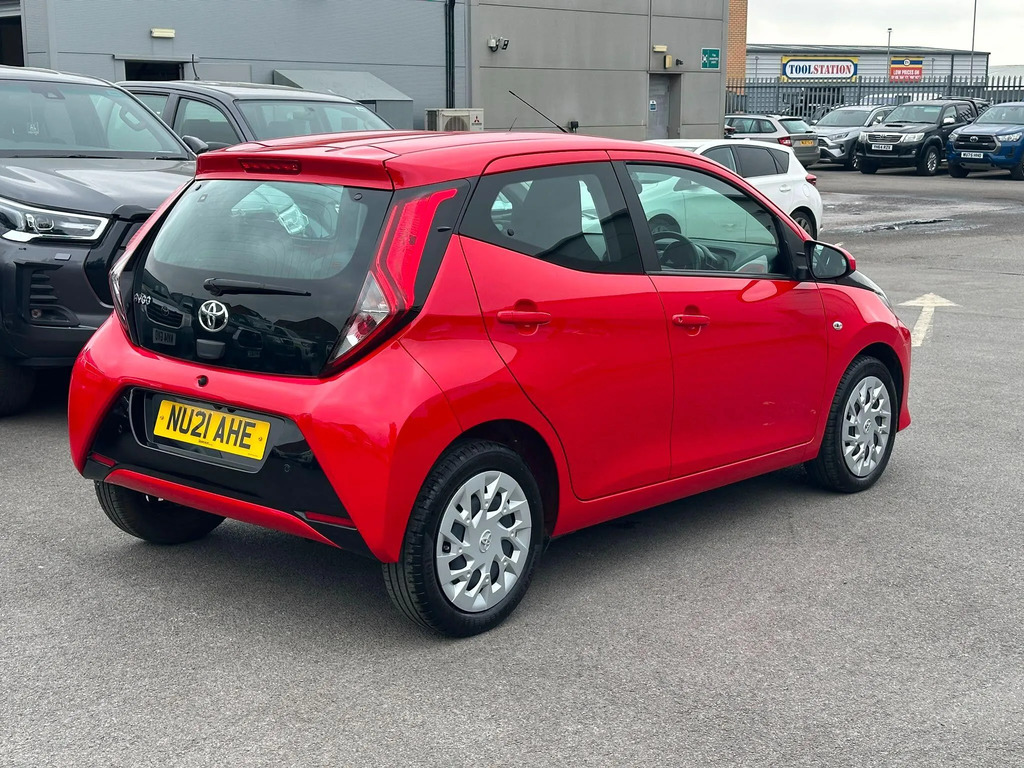 Toyota Aygo 1.0 Vvt-i X-play Tss #2