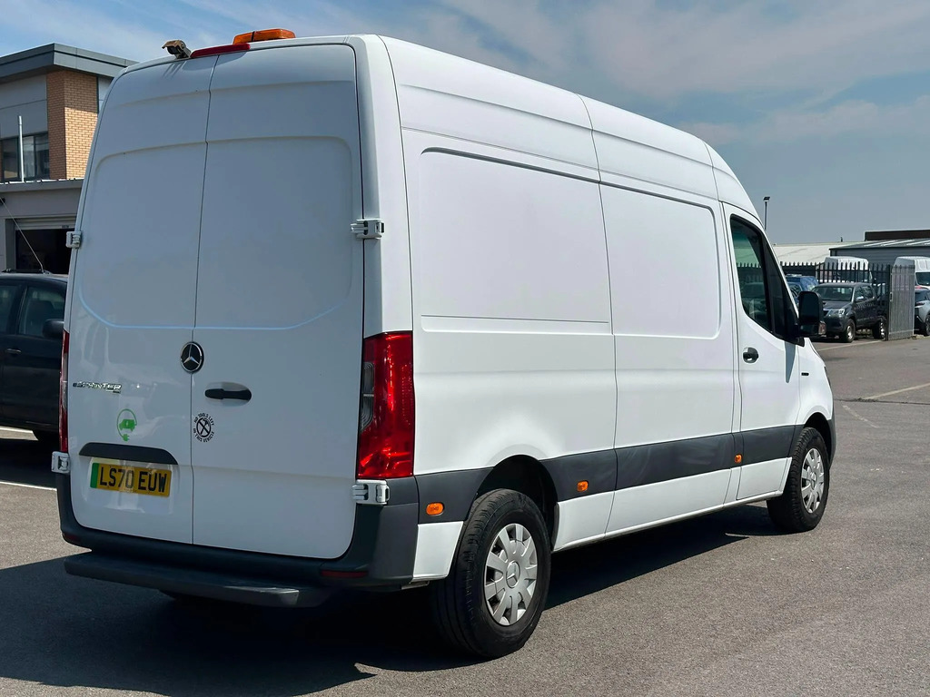 Mercedes-Benz eSprinter 55Kwh Progressive Fwd L2 H2 #2