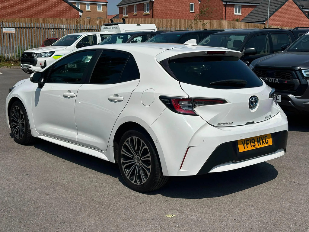 Toyota Corolla 1.8 Vvt-h Design Cvt Euro 6 Ss White #4