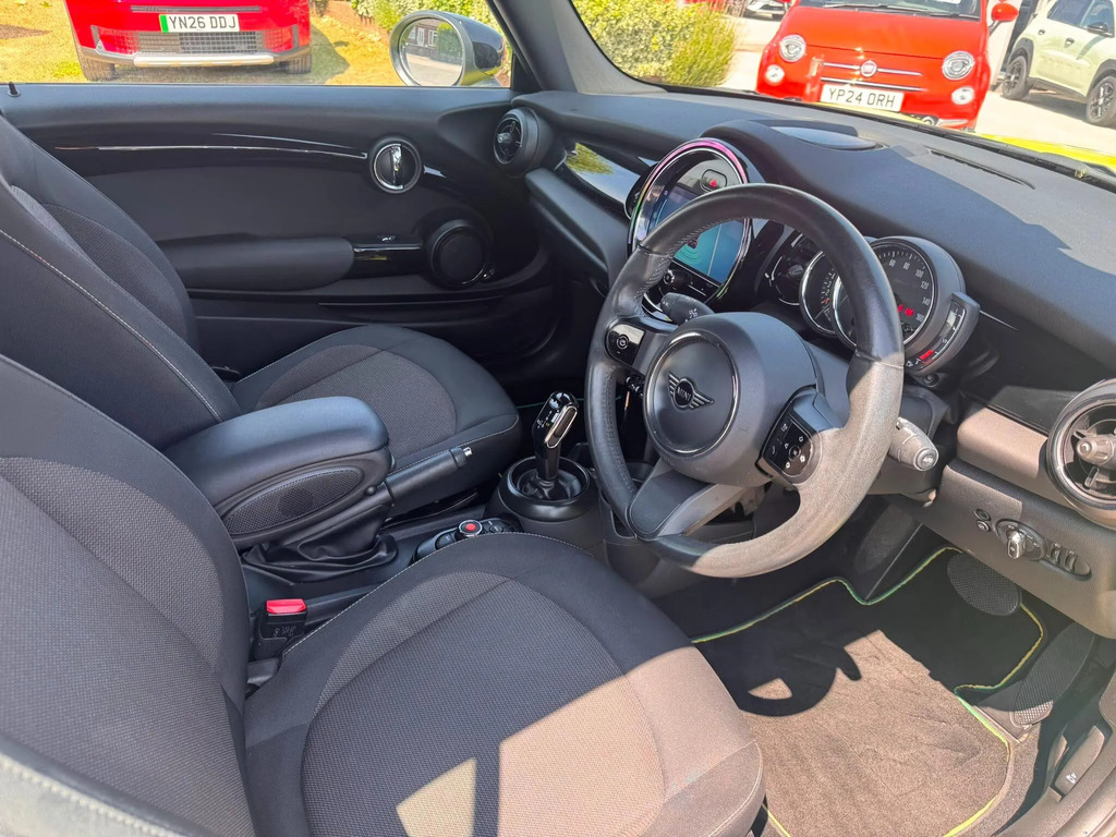 Mini Convertible 2.0 Cooper S Sport Comfortnav Pack Yellow #11