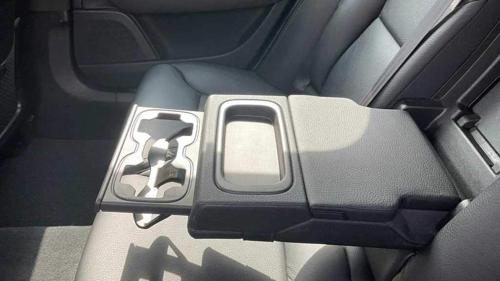 Volvo V90 D4 Momentum Grey #31